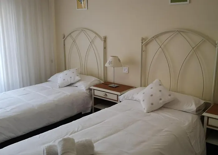 El Urogallo Con Garaje Appartement