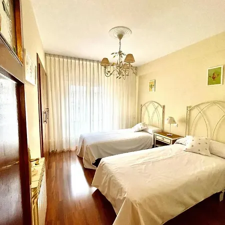 El Urogallo Con Garaje Διαμέρισμα Χιχόν